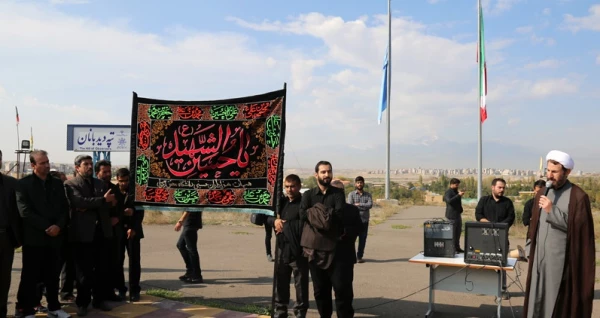  پیاده روی اربعین حسینی از مزار تا مزار توسط دانشگاهیان اردبیل
 2