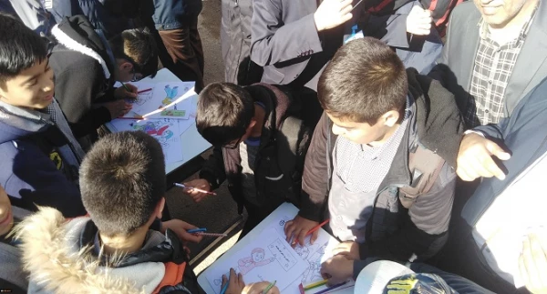 غرفه استکبار ستیزی در مسیر راهپیمایی شهرستان نیر 6