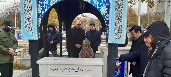 عطرافشانی و گلباران گلزار مطهر شهدا با حضور دانشگاهیان دانشگاه فرهنگیان استان اردبیل 2