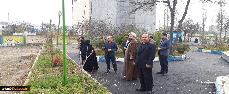 بازدید سرپرست دانشگاه فرهنگیان استان اردبیل از روند اجرای آسفالت ریزی 4