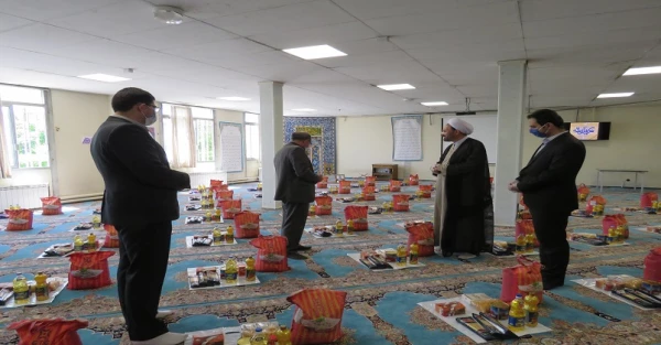 برگزاری رزمایش همدلی و کمک مومنانه در قالب توزیع بسته های معیشتی در دانشگاه فرهنگیان استان اردبیل 4