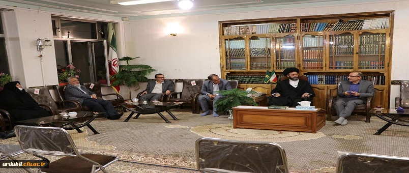دیدار سرپرست دانشگاه و اعضای بنیاد خیرین حامی دانشگاه فرهنگیان استان اردبیل با نماینده ولی فقیه و امام جمعه اردبیل 4