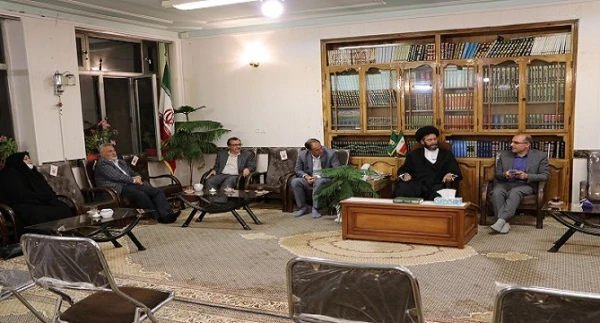 دیدار سرپرست دانشگاه و اعضای بنیاد خیرین حامی دانشگاه فرهنگیان استان اردبیل با نماینده ولی فقیه و امام جمعه اردبیل 6