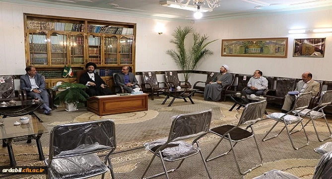 دیدار سرپرست دانشگاه و اعضای بنیاد خیرین حامی دانشگاه فرهنگیان استان اردبیل با نماینده ولی فقیه و امام جمعه اردبیل 4