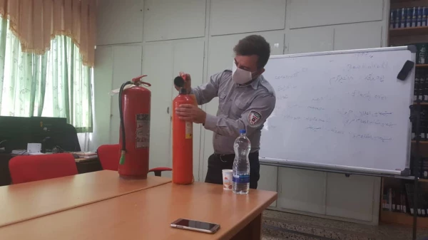 کارگاه آموزشی و مانور پیشگیری و اطفاء حریق 