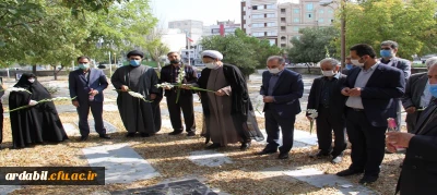 به مناسبت هفته دفاع مقدس برگزار شد:

مراسم غبارروبی و عطرفشانی مزار شهدای استان 