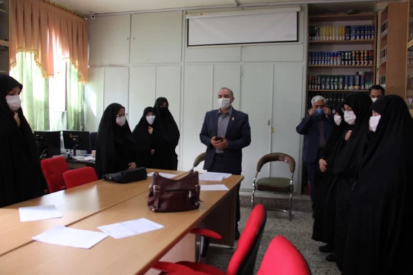 بازدید سرپرست مدیریت امور پردیس های استان از فرایند مصاحبه در پردیس بنت الهدی صدر 