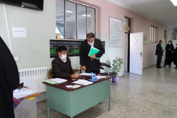 بازدید سرپرست مدیریت امور پردیس های استان از فرایند مصاحبه در پردیس بنت الهدی صدر 