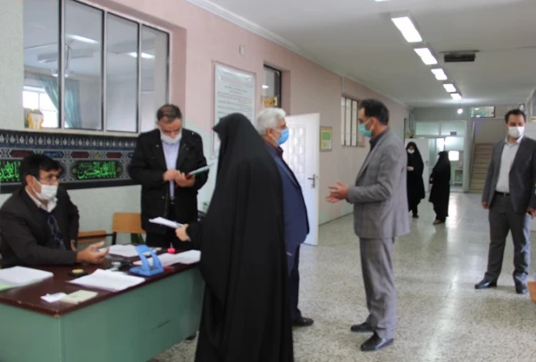 بازدید سرپرست مدیریت امور پردیس های استان از فرایند مصاحبه در پردیس بنت الهدی صدر 