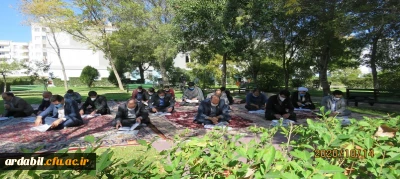 در محوطه پردیس علامه طباطبایی اردبیل برگزار شد:

مراسم دهه آخر ماه صفر همراه با قرائت زیارت حضرت پیامبر اکرم (ص)