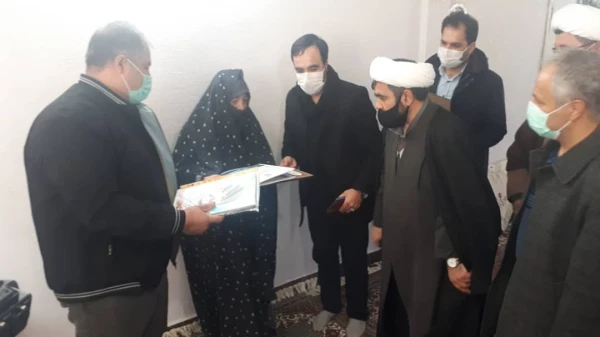 دیدار کارکنان مرکز آزادگان نیر  و مسئولان شهرستان با خانواده شهیدان صوابی 3