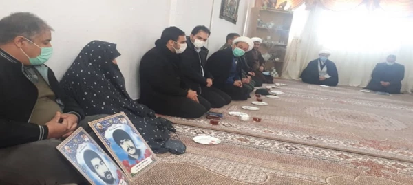 دیدار کارکنان مرکز آزادگان نیر  و مسئولان شهرستان با خانواده شهیدان صوابی 6