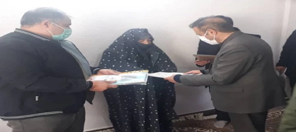 دیدار کارکنان مرکز آزادگان نیر  و مسئولان شهرستان با خانواده شهیدان صوابی 9