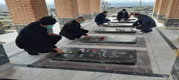 حضور کارکنان مرکز آزادگان نیر در گلزار شهدا 2