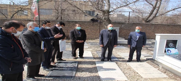 مراسم زیارت قبور شهدای دانشگاه فرهنگیان اردبیل 