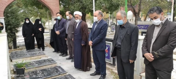 مراسم زیارت و عطرفشانی قبور شهدای استان