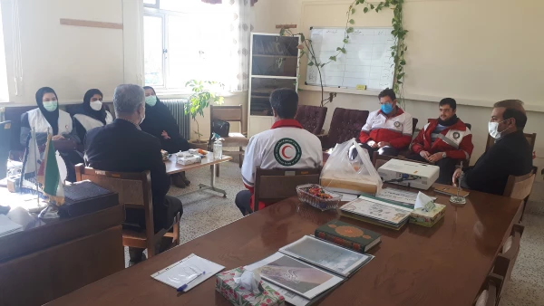 حضور اعضای جمعیت هلال احمر شهرستان نیر در واحد دانشگاهی آزادگان نیر