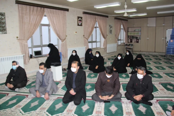 برگزاری مراسم تلاوت زیارت حضرت زهرا(س) در پردیس بنت الهدی صدر 