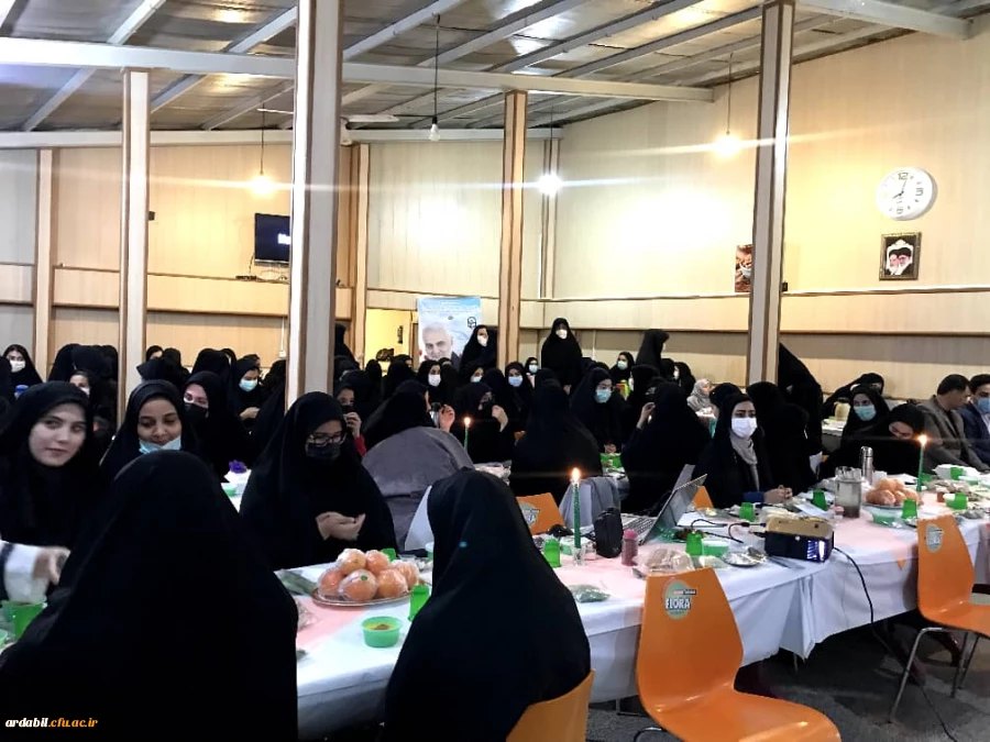  مراسم افطاری در پردیس بنت الهدی صدر