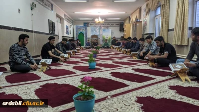 همزمان با ماه مبارک رمضان:

مراسم محفل انس با قرآن در واحد دانشگاهی آزادگان نیر