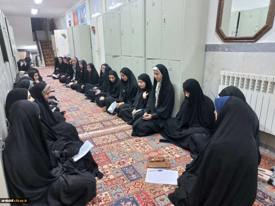 نشست صمیمی سرپرست شبانه روزی با دانشجومعلمان سرای دانشجویی 