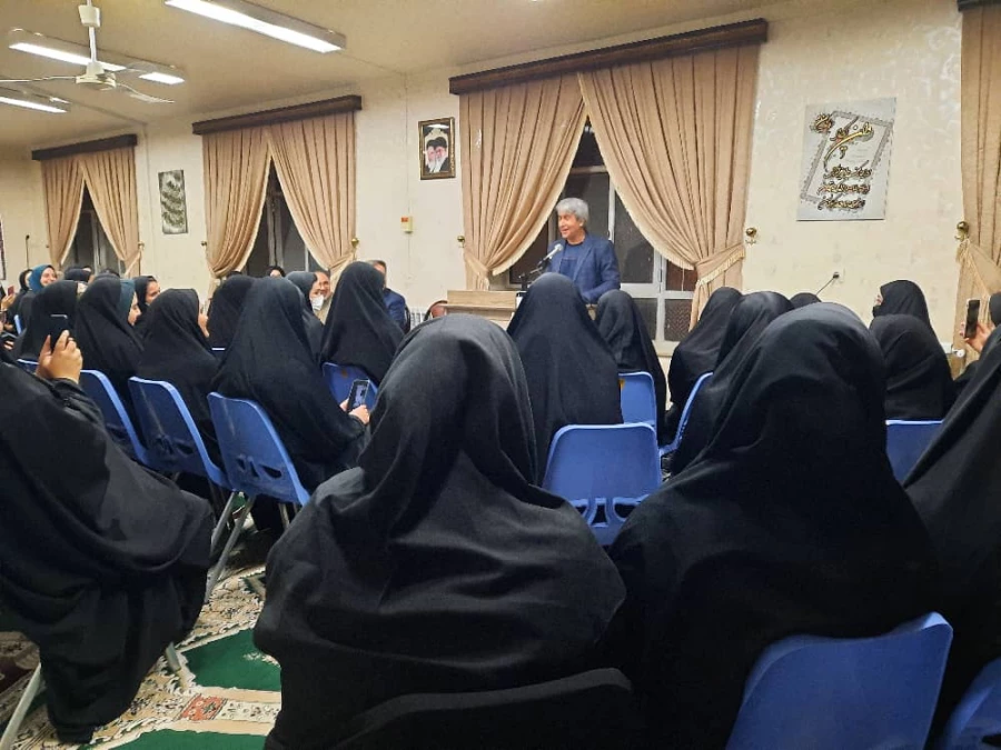 مراسم شب شعر دانشجویی در پردیس بنت الهدی صدر 