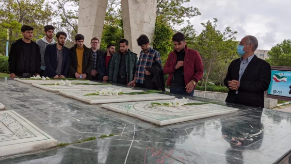 حضور دانشجومعلمان واحد دانشگاهی آزادگان نیر در گلزار شهدای گمنام اردبیل