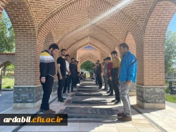 ادای احترام جمعی از دانشجومعلمان، کارکنان و اساتید واحد دانشگاهی آزادگان نیر به مقام شامخ شهدا