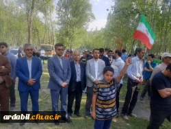 حضور دانشجومعلمان و کارکنان ازادگان نیر در اجتماع بزرگ و پرشور دهه نودی ها و هشتادی های شهرستان نیر و اجرای سرود سلام فرمانده