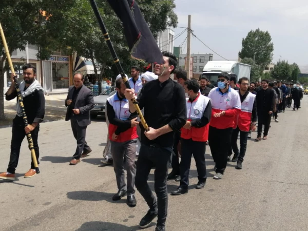 برگزاری مراسم سوگواری سرور و سالار شهیدان حضرت امام حسین (ع) با راه اندازی دسته عزاداری 