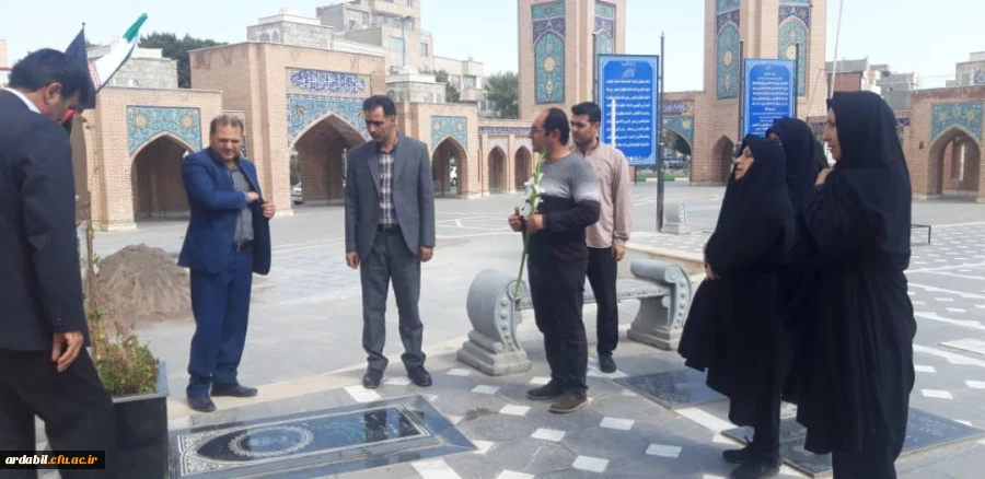 مراسم غبارروبی و عطر افشانی مزار مطهر شهدای دفاع مقدس استان