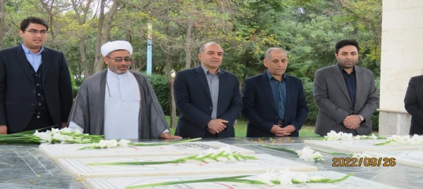 مراسم غبار روبی و عطرافشانی مزار شهدای گمنام 