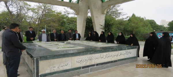 مراسم غبار روبی و عطرافشانی مزار شهدای گمنام 