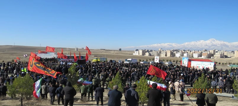 حضور اساتید و کارکنان دانشگاه فرهنگیان استان اردبیل در آیین تشییع و تدفین پیکر مطهر شهید گمنام در دانشگاه علوم پزشکی اردبیل