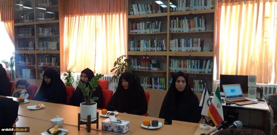 مراسم تجلیل از خواهران شاغل در پردیس بنت الهدی صدر