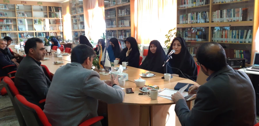 تجلیل سرپرست دانشگاه فرهنگیان اردبیل از بانوان شاغل در پردیس بنت الهدی صدر 