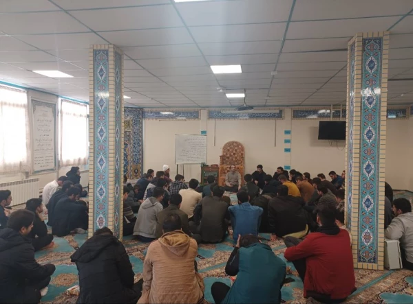 نشست صمیمی سرپرست دانشگاه فرهنگیان استان اردبیل با دانشجو معلمان پردیس علامه طباطبایی