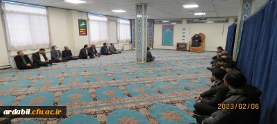 به مناسبت وفات حضرت زینب(س):

 برگزاری مراسم قرائت پرفیض زیارت عاشورا 