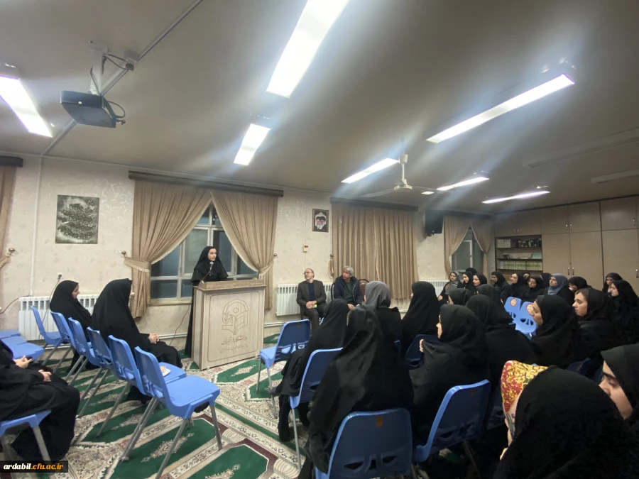  شب شعر دانشجویی در پردیس بنت الهدی صدر 