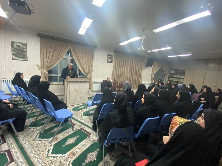  شب شعر دانشجویی در پردیس بنت الهدی صدر 