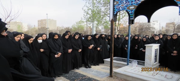 مراسم غبار روبی و عطرافشانی مزار شهدای استان اردبیل