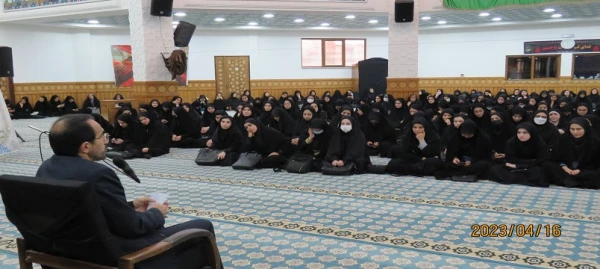 ویژه برنامه ضیافت نور در پردیس بنت الهدی صدر