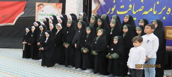 ویژه برنامه ضیافت نور در پردیس بنت الهدی صدر