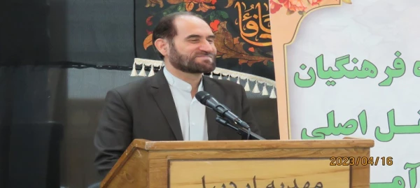 ویژه برنامه ضیافت نور در پردیس بنت الهدی صدر