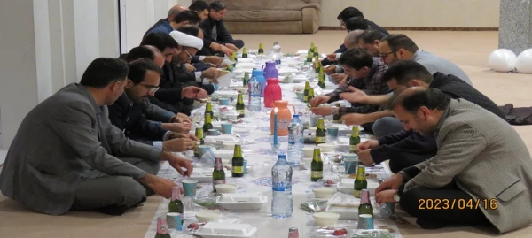 ویژه برنامه ضیافت نور در پردیس بنت الهدی صدر