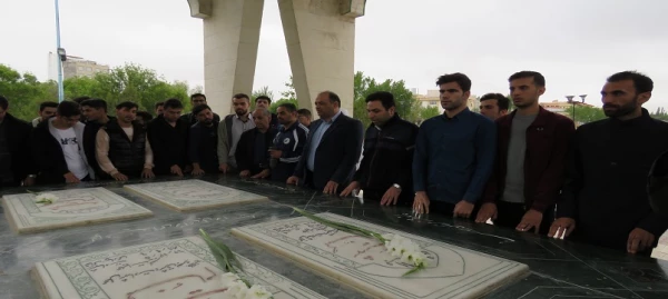 همایش پیاده روی اساتید، کارکنان و دانشجومعلمان دانشگاه فرهنگیان استان اردبیل