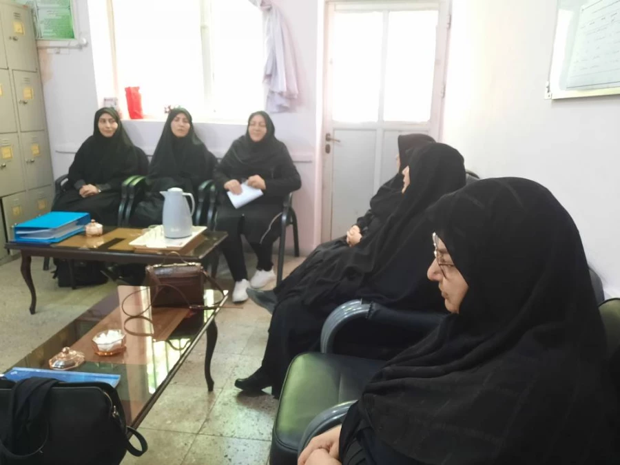 بازدید سرپرست پردیس بنت الهدی صدر از مدارس مجری کارورزی استان