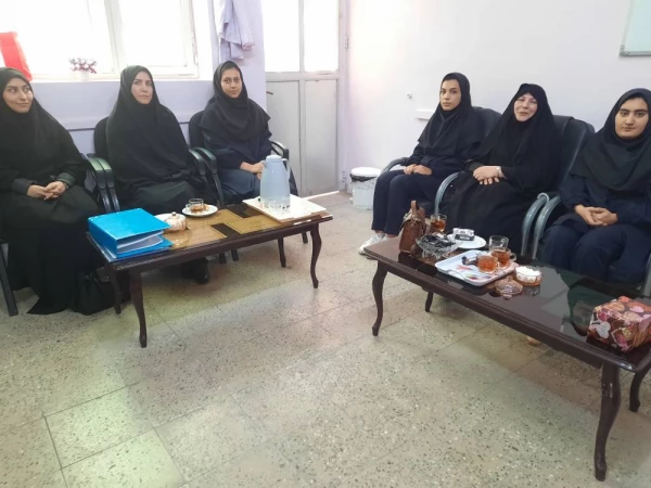 بازدید سرپرست پردیس بنت الهدی صدر از مدارس مجری کارورزی استان