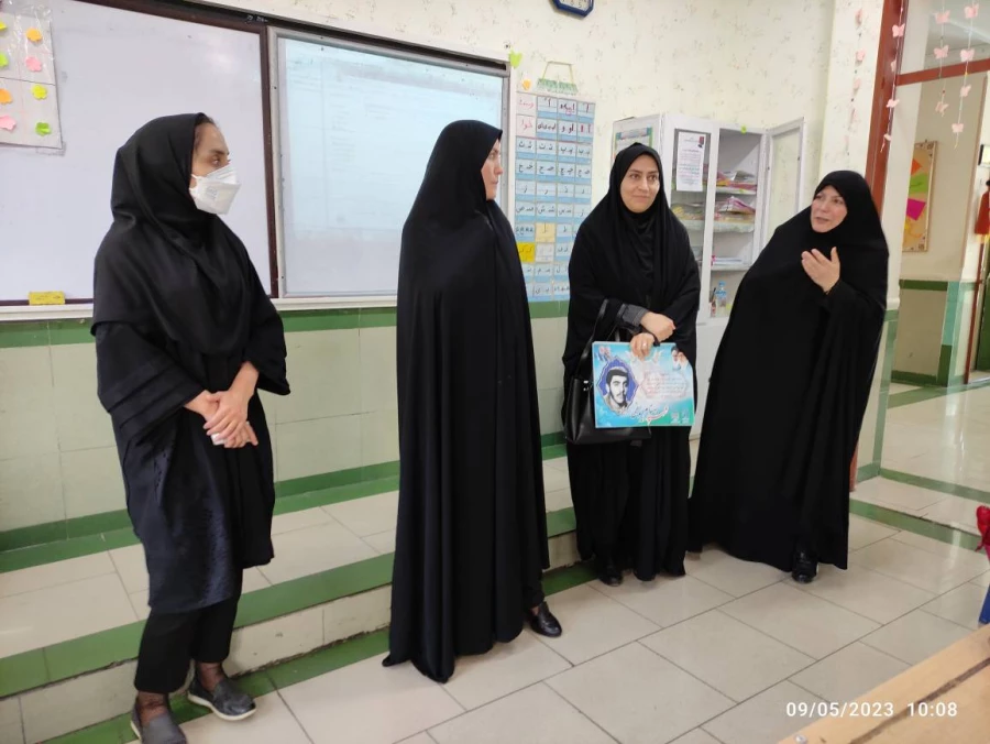بازدید سرپرست پردیس بنت الهدی صدر از مدارس مجری کارورزی استان
