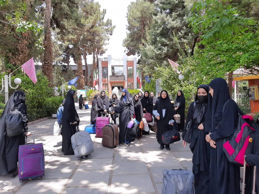 اعزام دانشجومعلمان پردیس بنت الهدی صدر زیارت اولی به مشهد مقدس